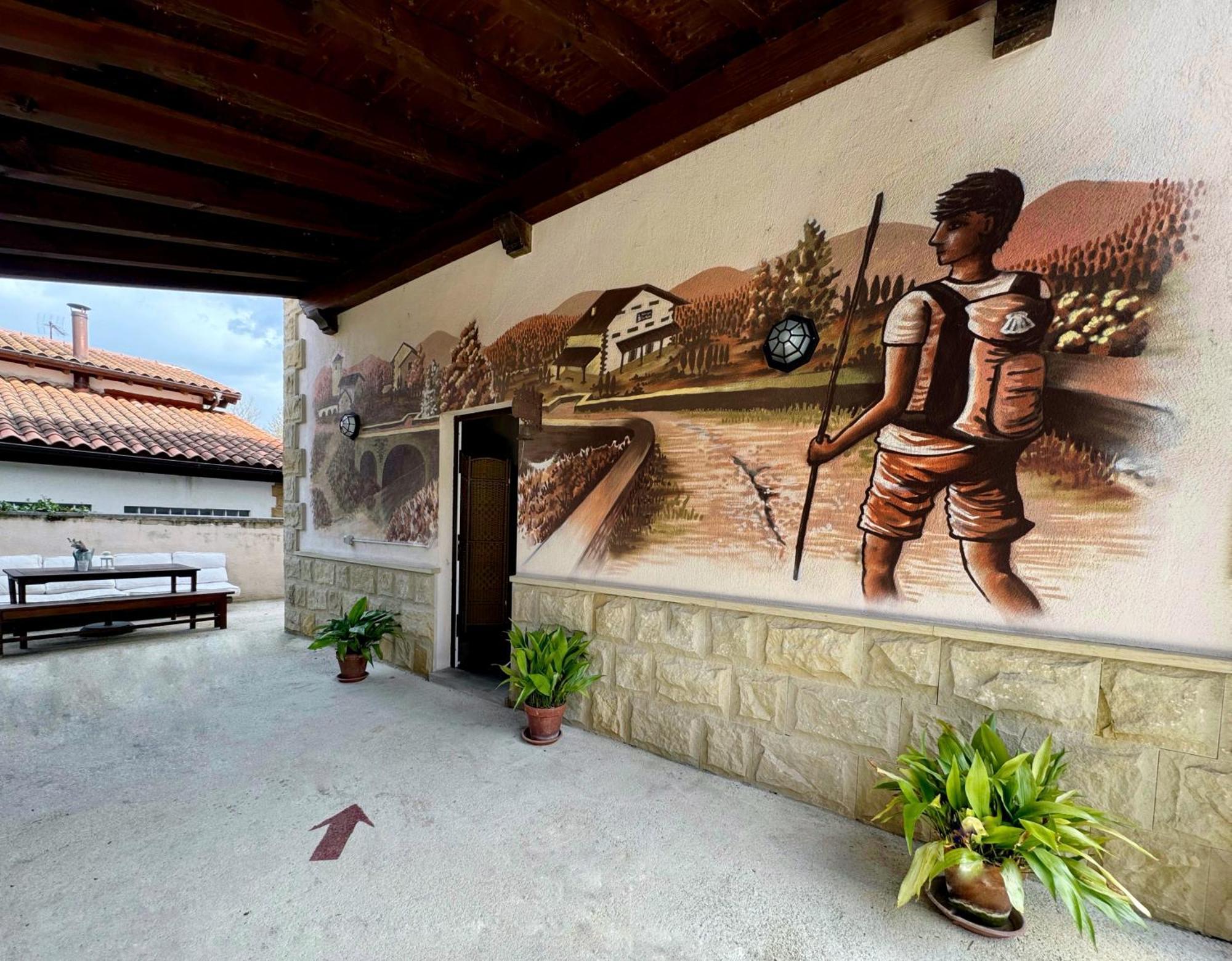 Larrasoana Albergue San Nicolas מראה חיצוני תמונה